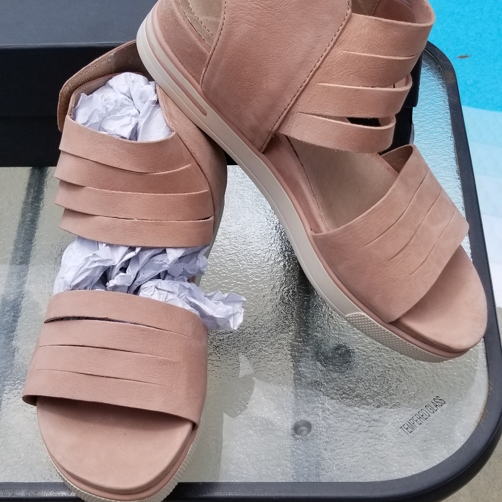 Eileen Fisher Sport Slice Sandal